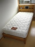 43 bed slim cabinet style .jpg