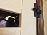 猫防扉 開き ロック.jpg